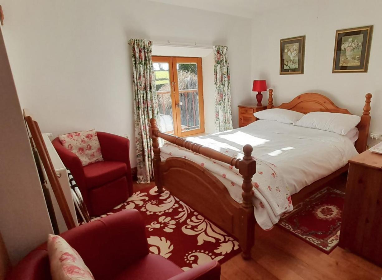 La Cloue Bed and Breakfast Sainte-Marie-du-Bois  Exteriör bild