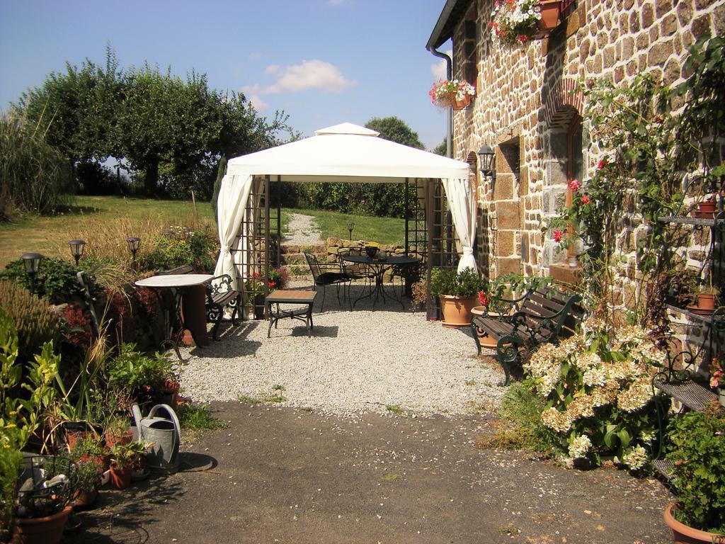 La Cloue Bed and Breakfast Sainte-Marie-du-Bois  Exteriör bild
